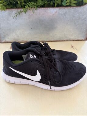 Nike Free RN Running Shoes Women’s Size 6 1/2